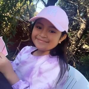 Meet your Posher, Esther